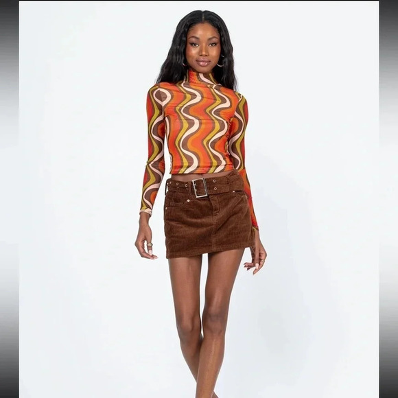 NWOT PRINCESS POLLY- SIZE 6 Sheer retro pattern turtle neck - Picture 3 of 4